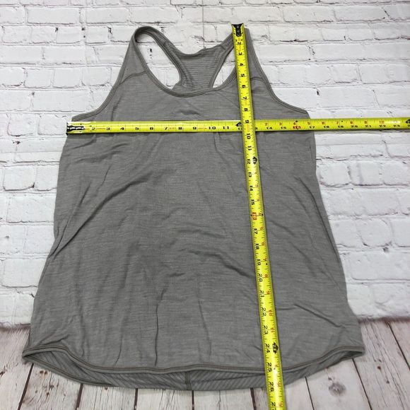 Lululemon Women Sleeveless Active Tank Top Size 6 Cross Back Racerback M123 -23 - Picture 2 of 10